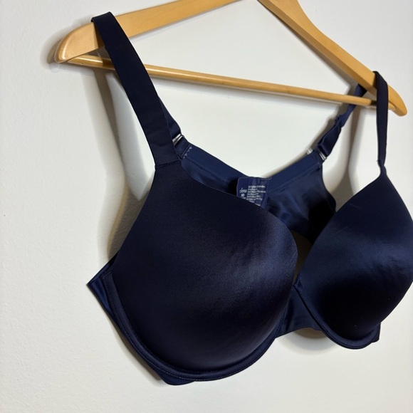 SOMA Enhancing Shape Full Coverage Bra, 38D
Navy Blue, excellent condition - Picture 5 of 12